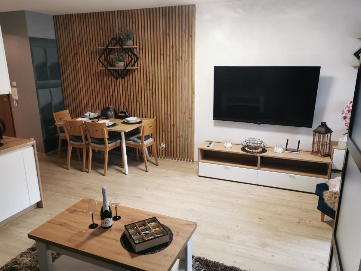 Nadmorskie Tarasy - Apartament D213 Z Garazem I Rowerami Kolobrzeg Ngoại thất bức ảnh