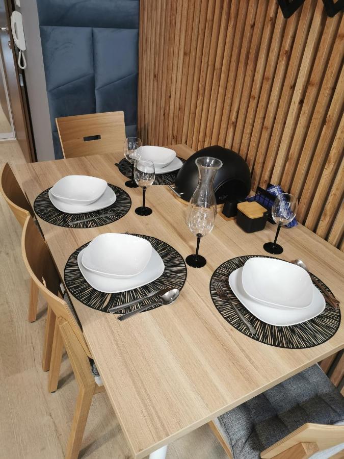 Nadmorskie Tarasy - Apartament D213 Z Garazem I Rowerami Kolobrzeg Ngoại thất bức ảnh